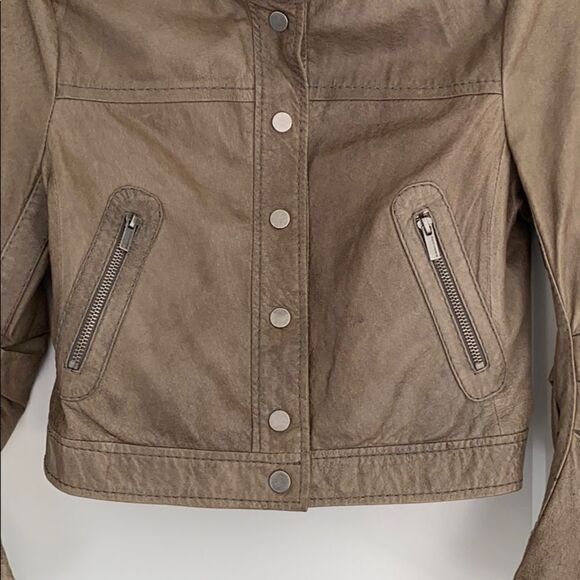 BCBGMAXAZARIA leather Snap Collar Moto Bomber Jacket Small EUC - Picture 5 of 15